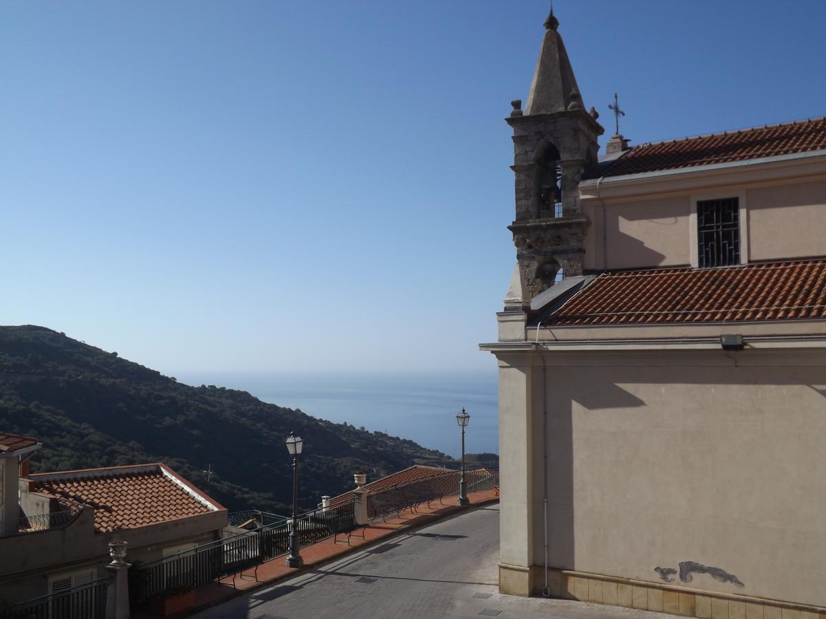 Albergo Diffuso Borgo Gallodoro Luaran gambar