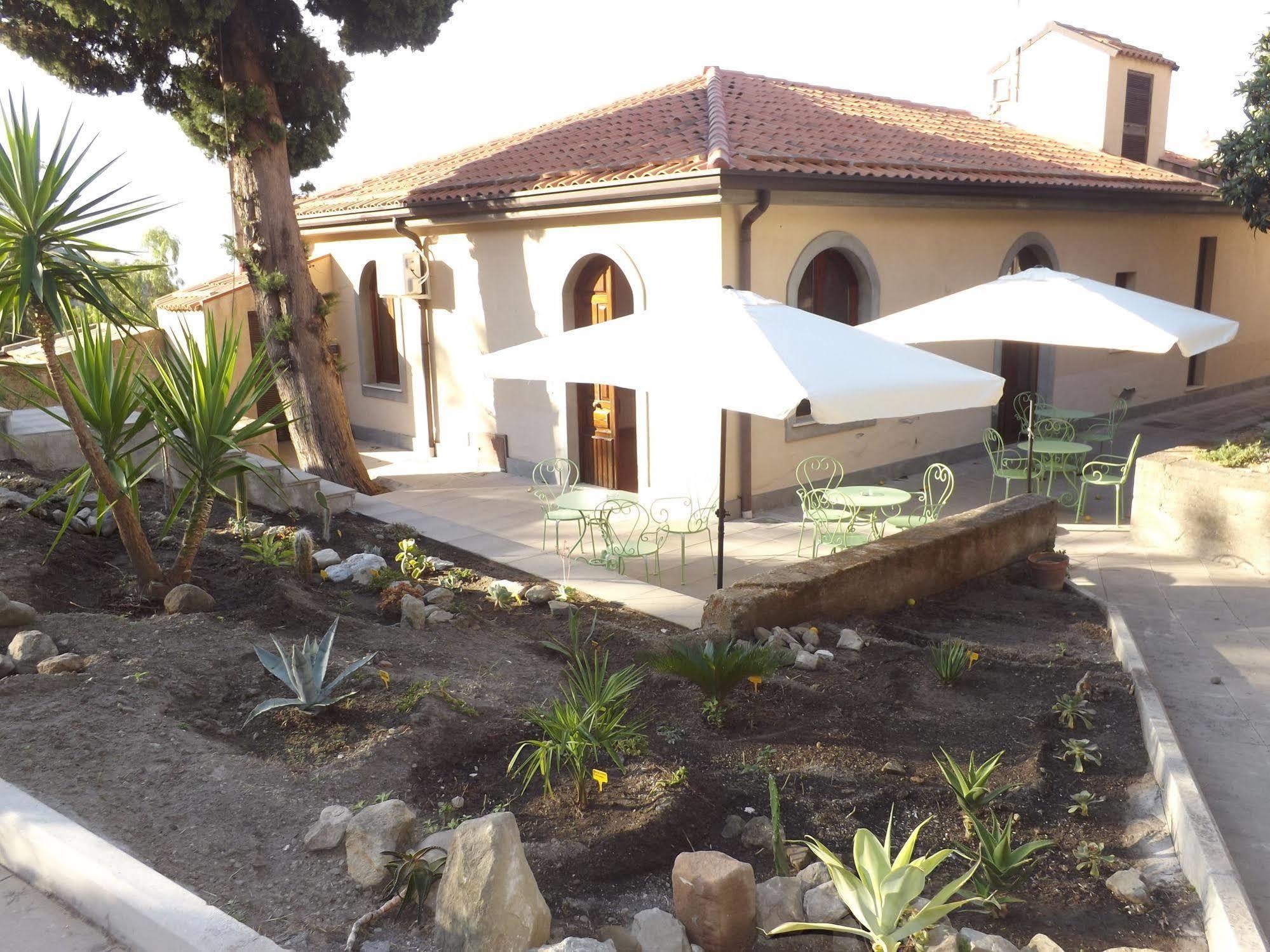 Albergo Diffuso Borgo Gallodoro Luaran gambar