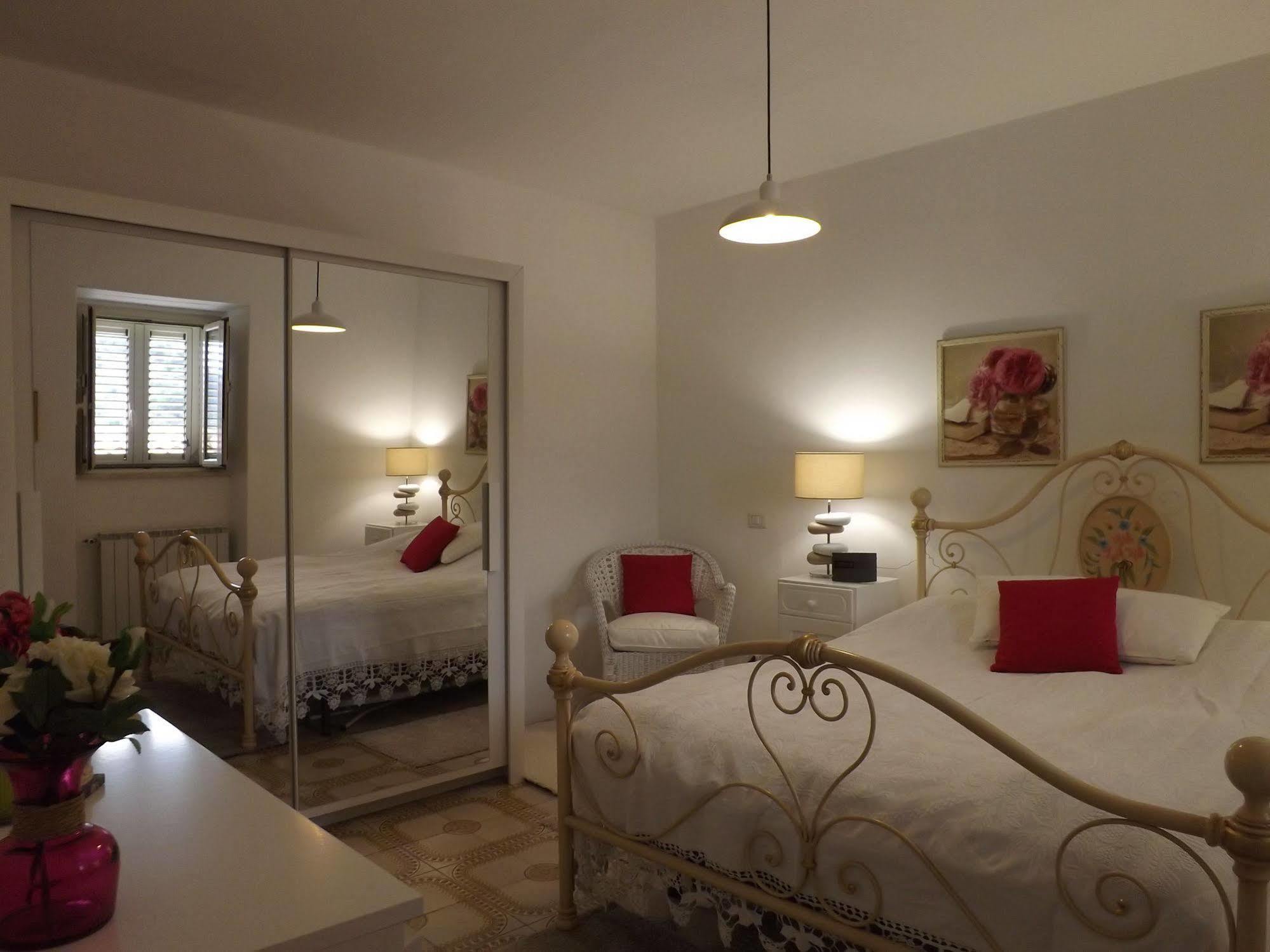 Albergo Diffuso Borgo Gallodoro Luaran gambar