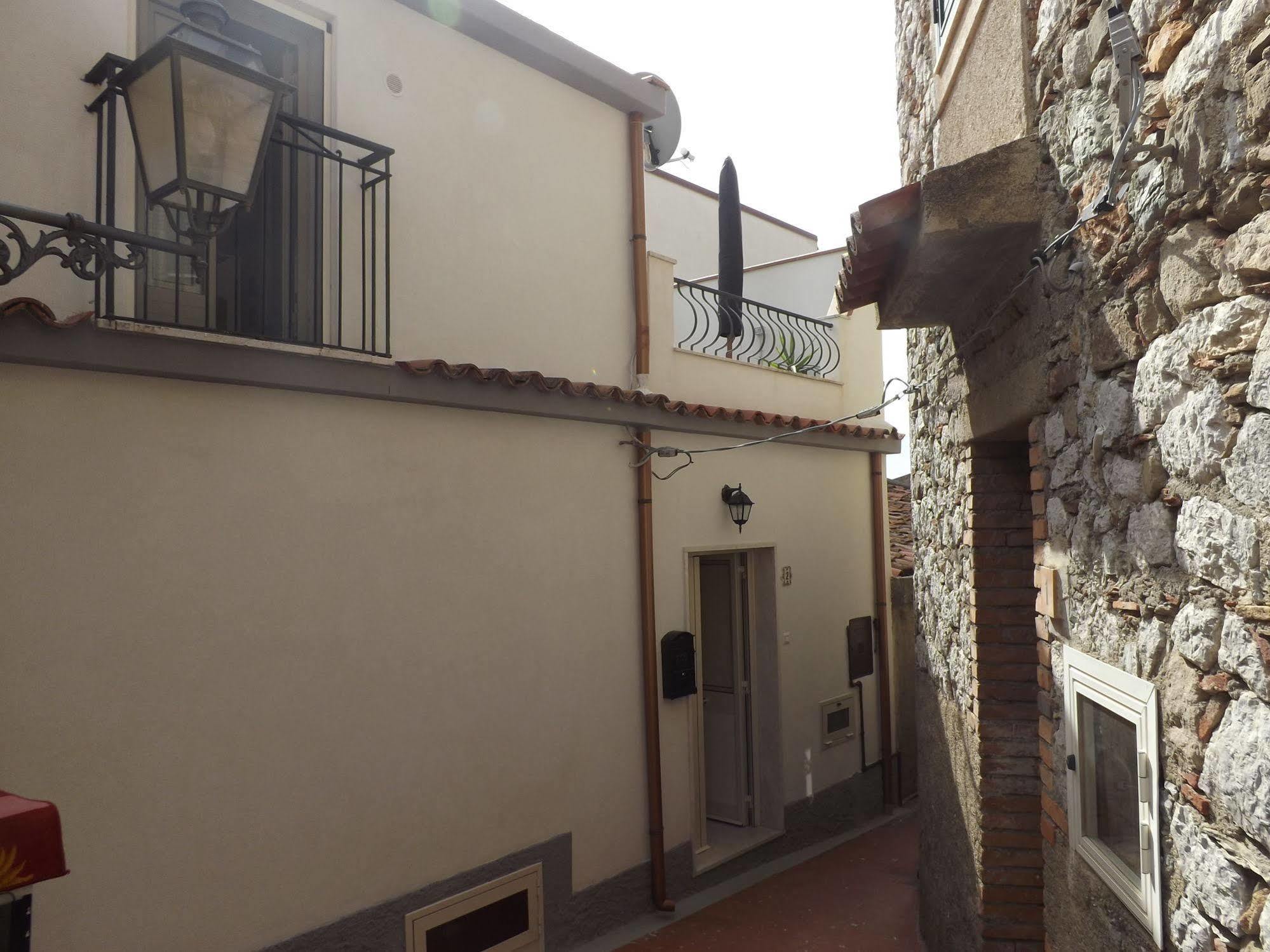 Albergo Diffuso Borgo Gallodoro Luaran gambar