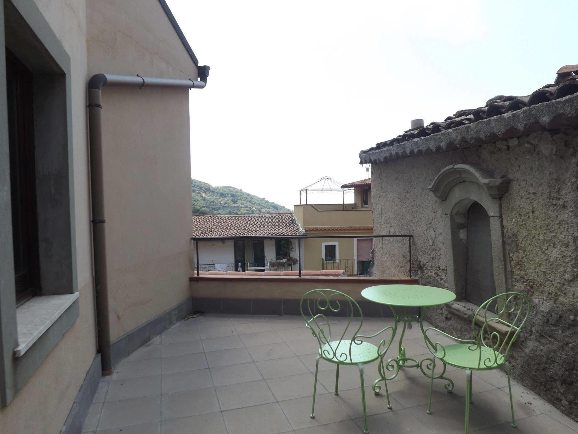 Albergo Diffuso Borgo Gallodoro Luaran gambar